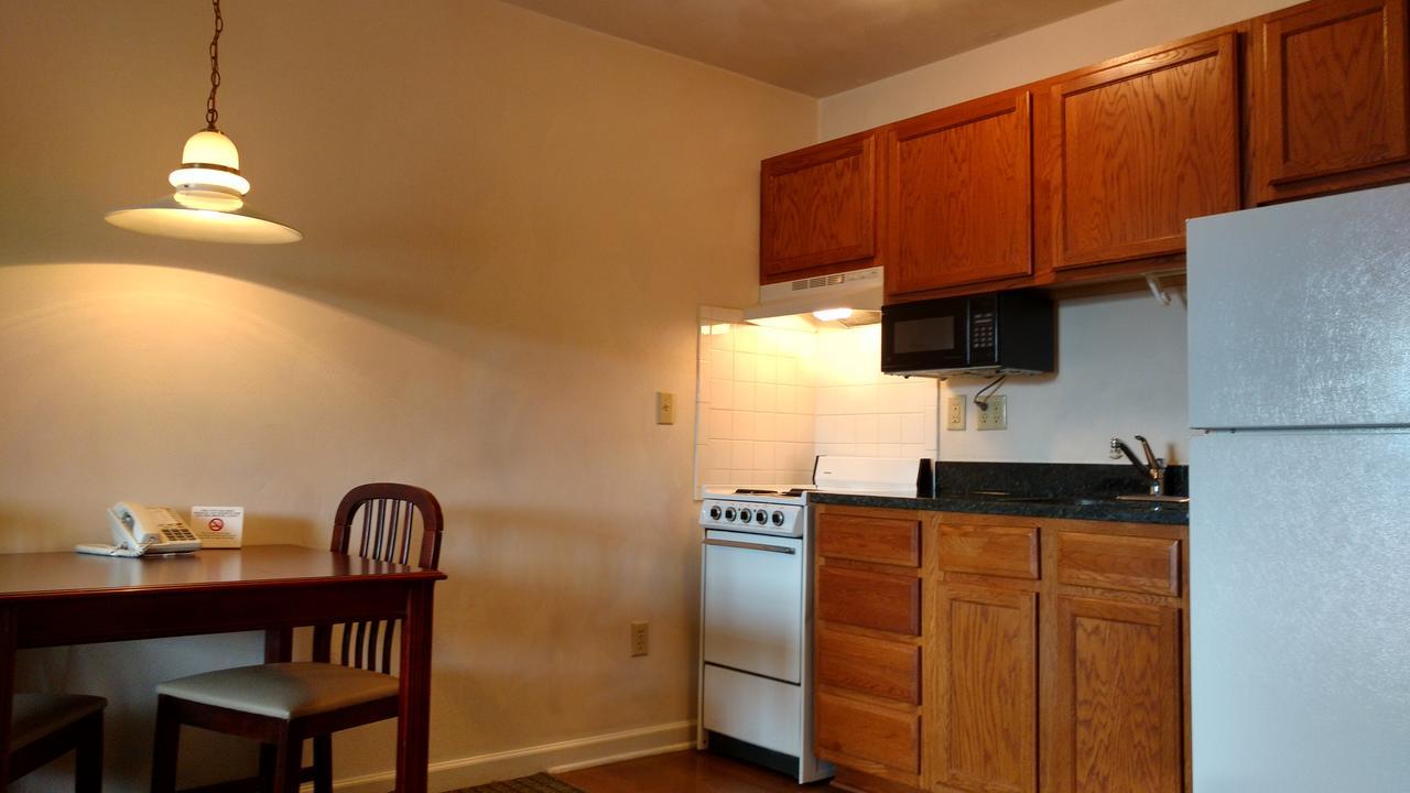 Affordable Suites Charlottesville Exteriör bild